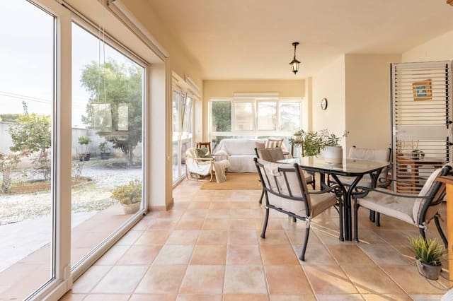 6 soverom Villa til salgs i San Antonio de Benagéber med svømmebasseng garasje - € 720 000 (Ref: 9341113)