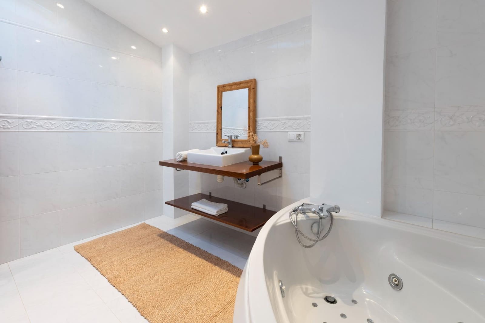 6 soverom Villa til salgs i San Antonio de Benageber med svømmebasseng garasje - € 720 000 (Ref: 9341113)