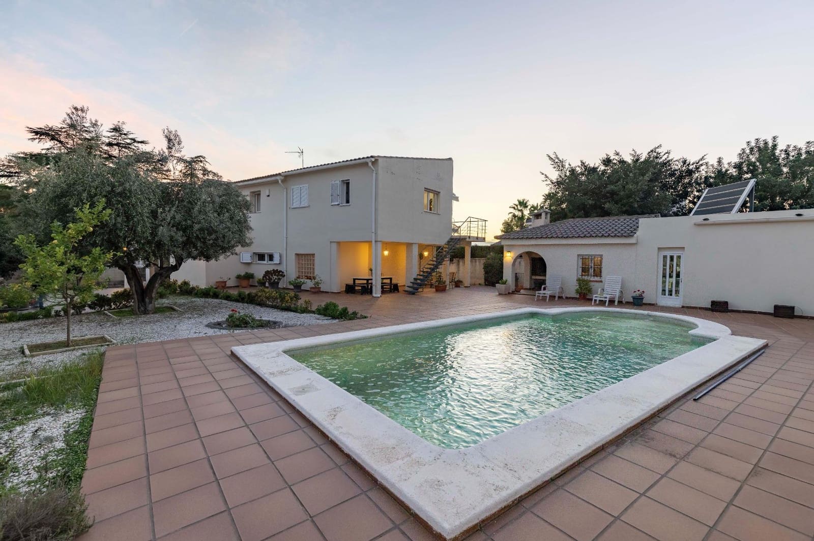 6 soverom Villa til salgs i San Antonio de Benageber med svømmebasseng garasje - € 720 000 (Ref: 9341113)