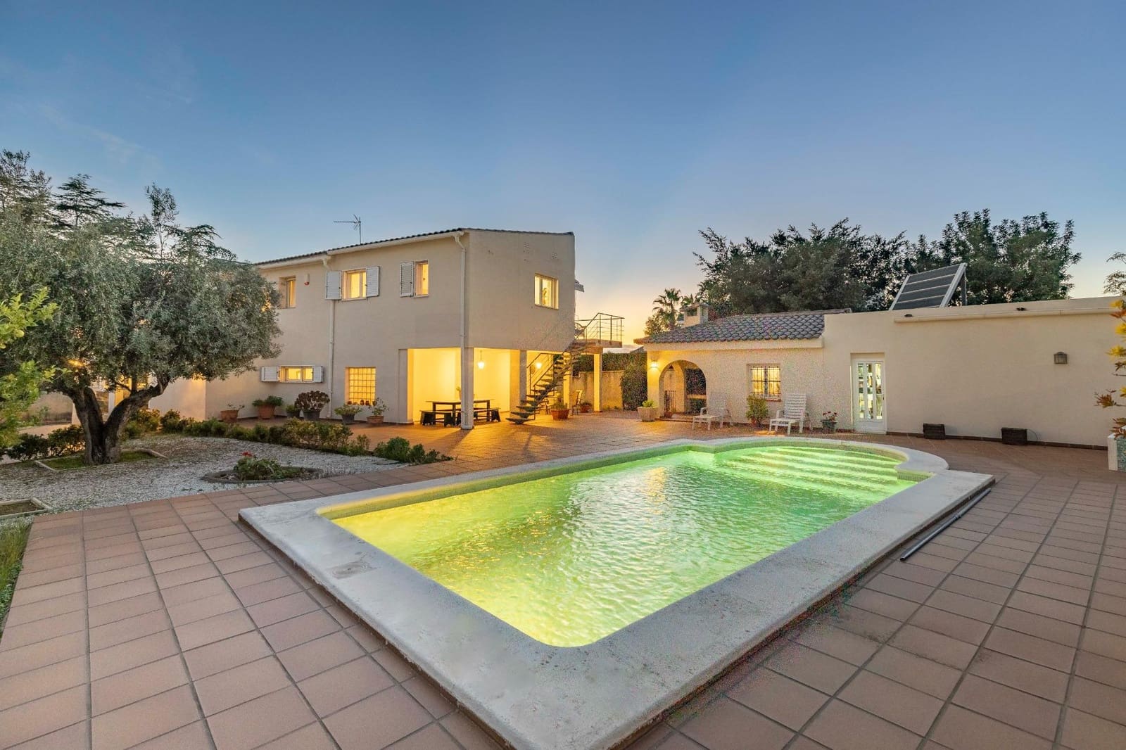 6 soverom Villa til salgs i San Antonio de Benageber med svømmebasseng garasje - € 720 000 (Ref: 9341113)