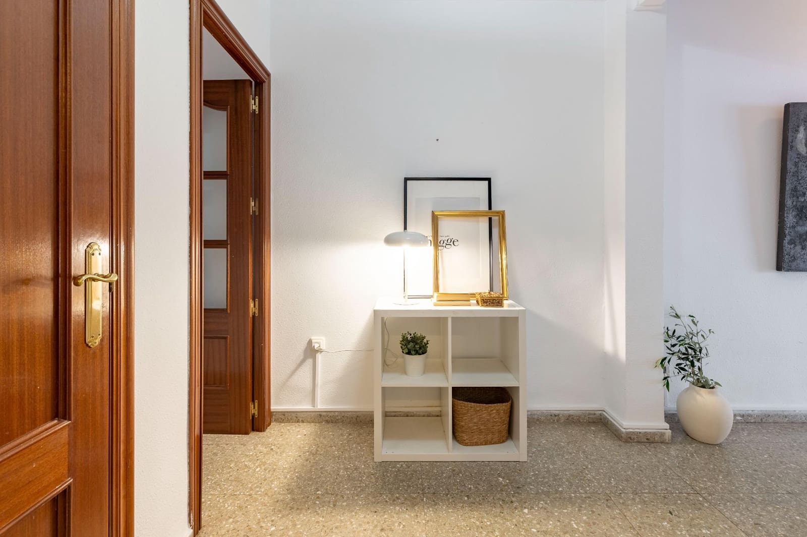 4 bedroom Flat for sale in Moncada - € 220,000 (Ref: 9390583)