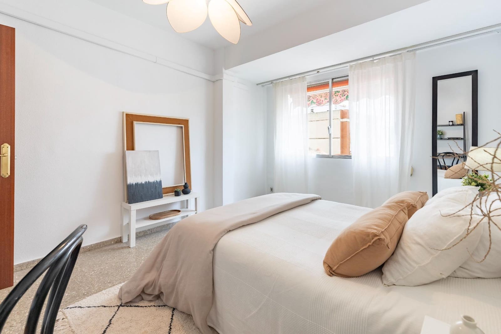 4 bedroom Flat for sale in Moncada - € 220,000 (Ref: 9390583)