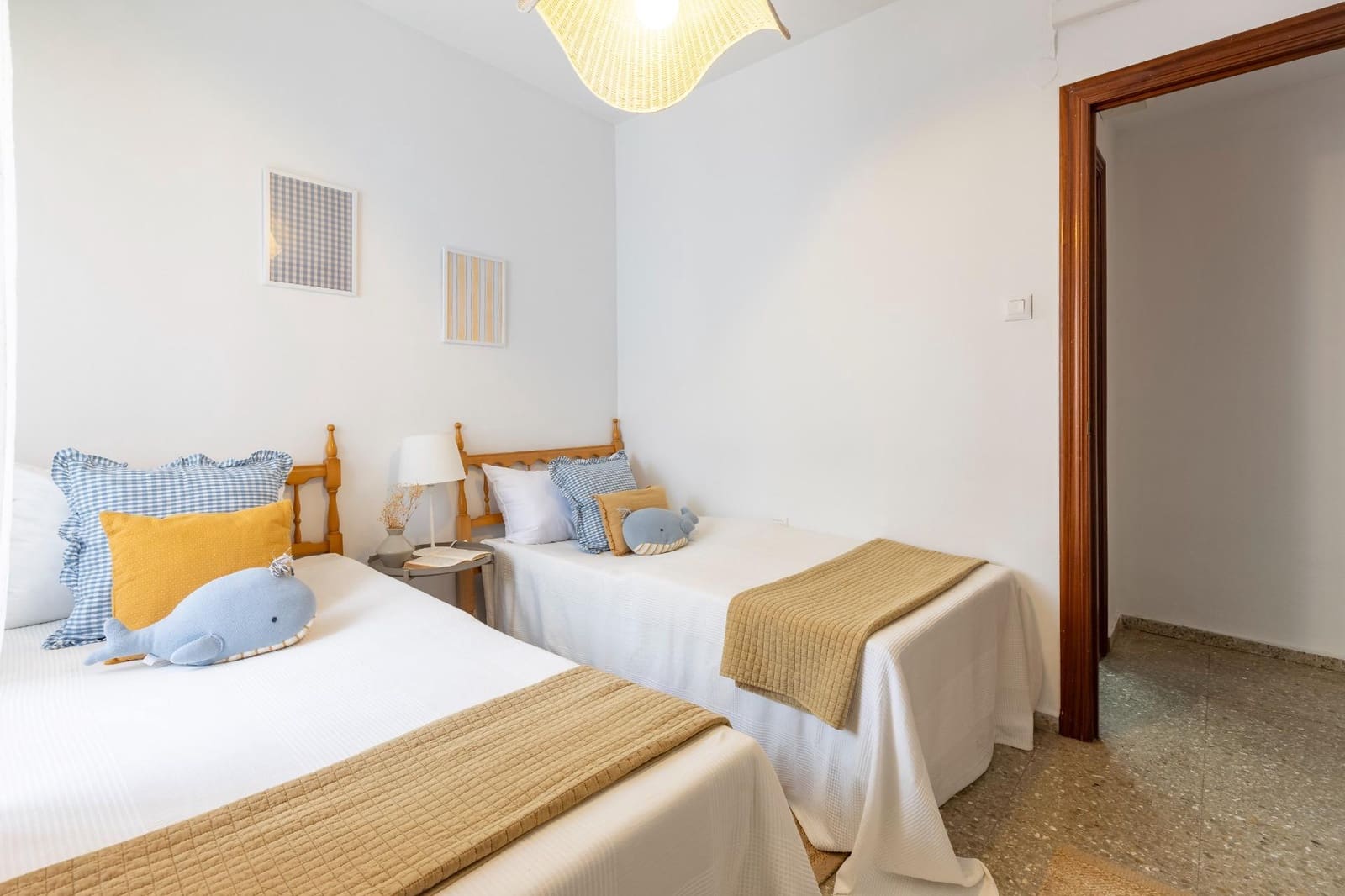 4 bedroom Flat for sale in Moncada - € 220,000 (Ref: 9390583)