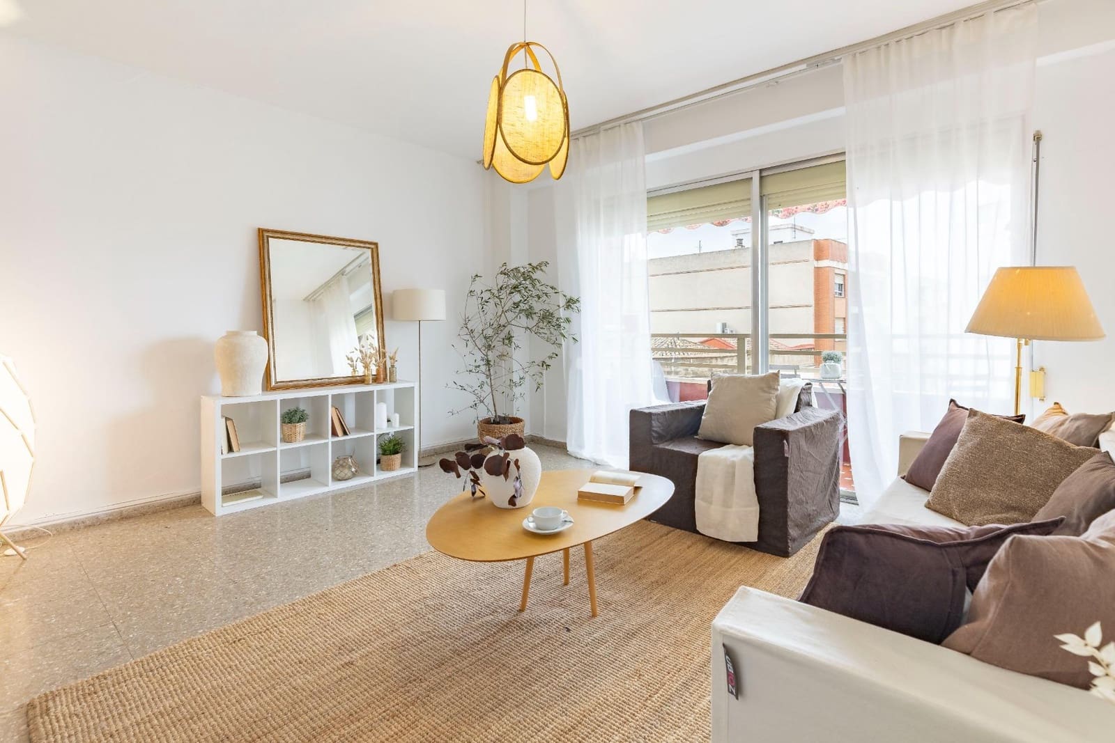 4 bedroom Flat for sale in Moncada - € 220,000 (Ref: 9390583)