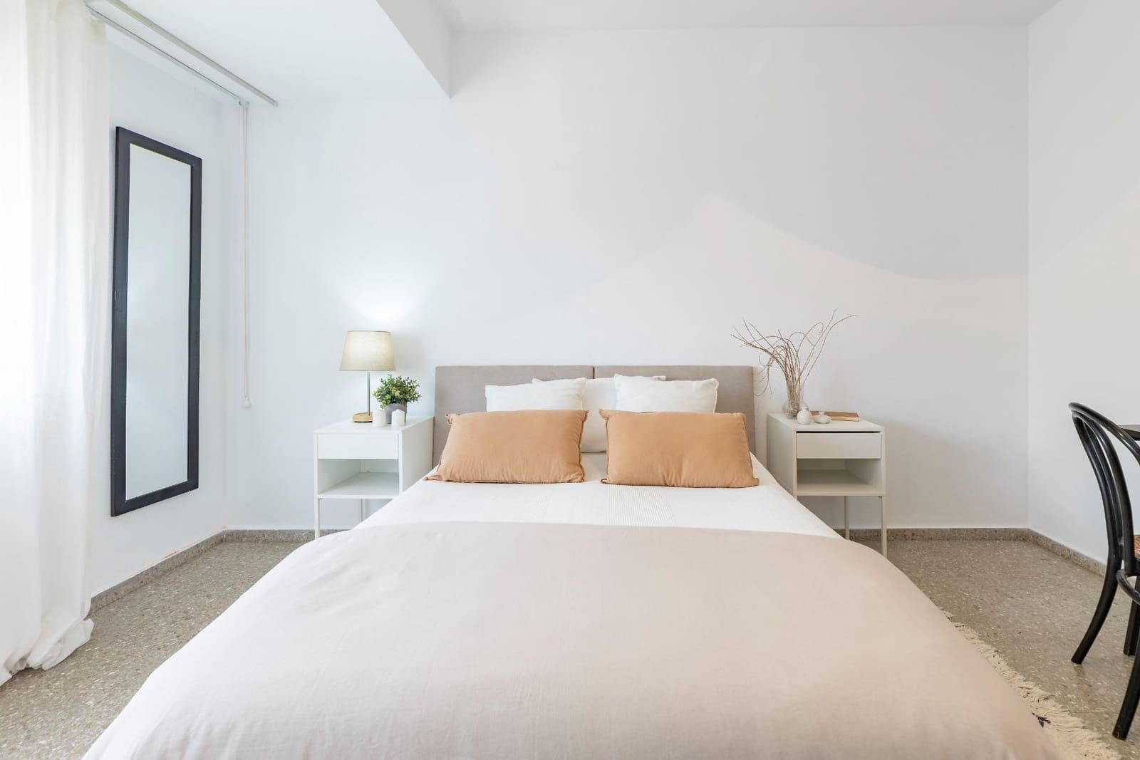 4 bedroom Flat for sale in Moncada - € 220,000 (Ref: 9390583)