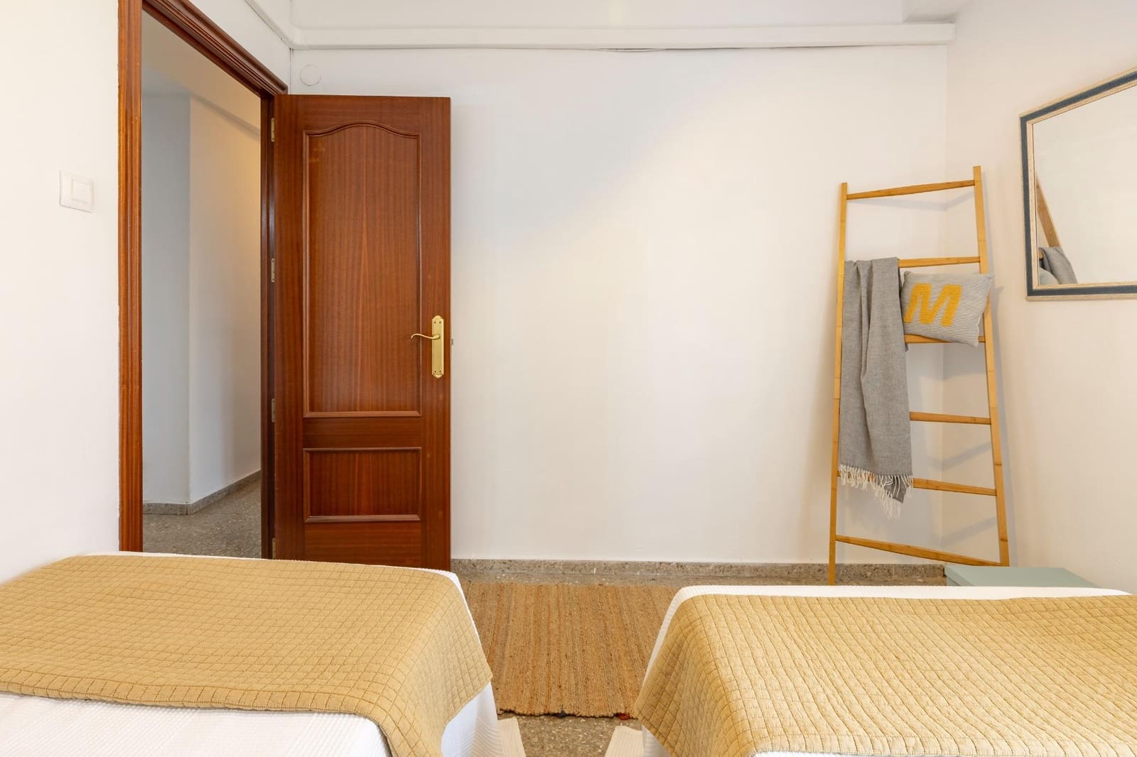 4 bedroom Flat for sale in Moncada - € 220,000 (Ref: 9390583)