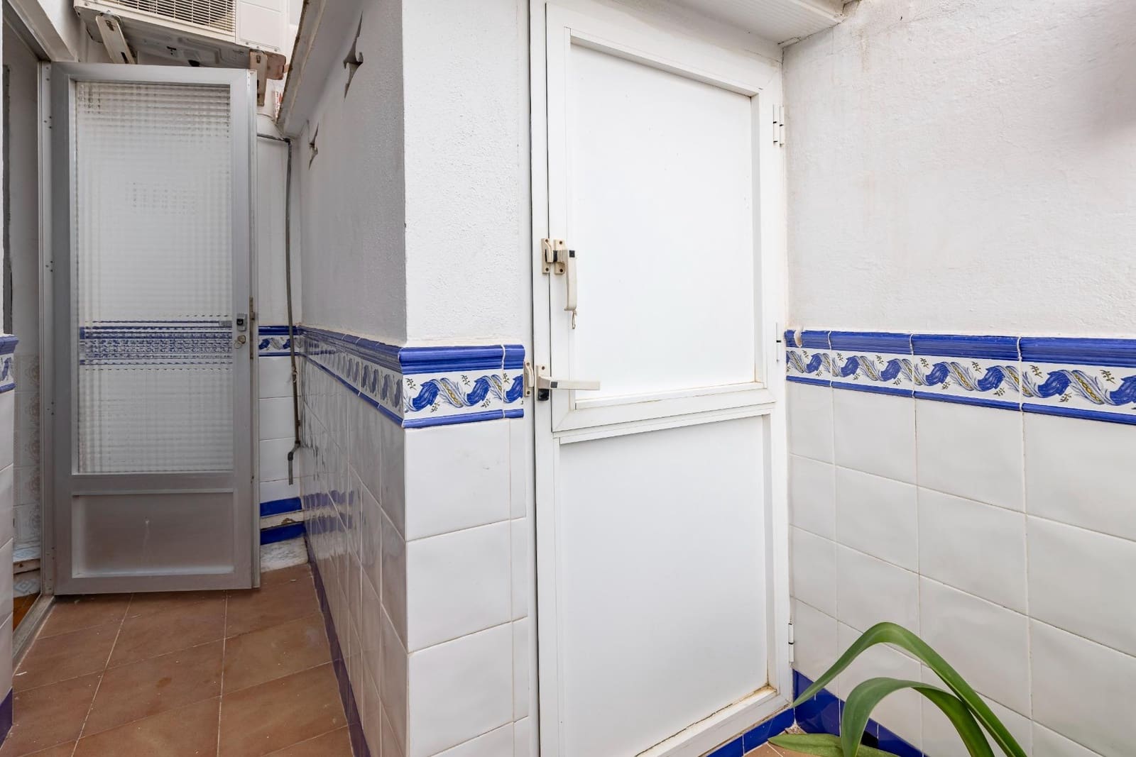 4 bedroom Flat for sale in Moncada - € 220,000 (Ref: 9390583)