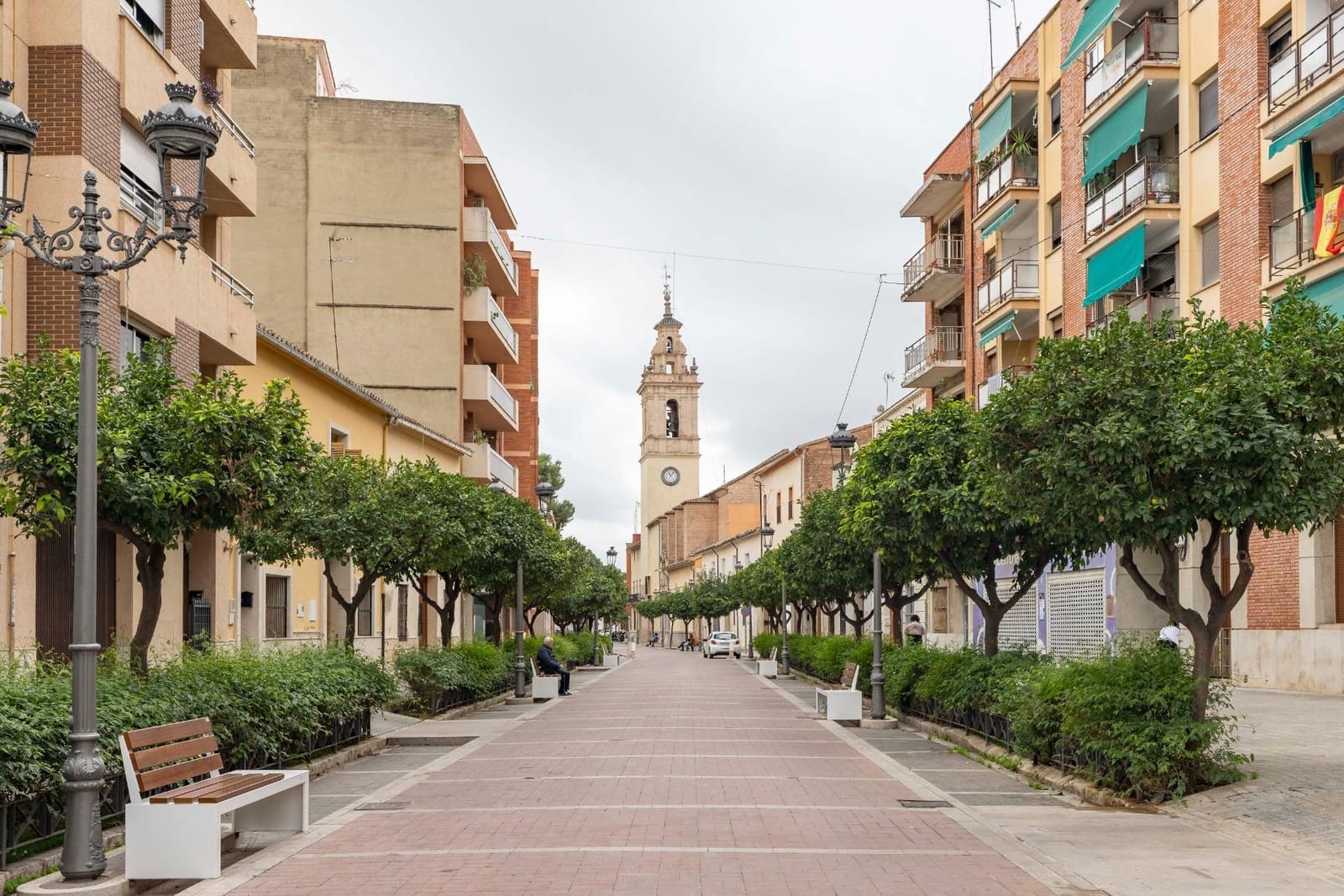 4 bedroom Flat for sale in Moncada - € 220,000 (Ref: 9390583)