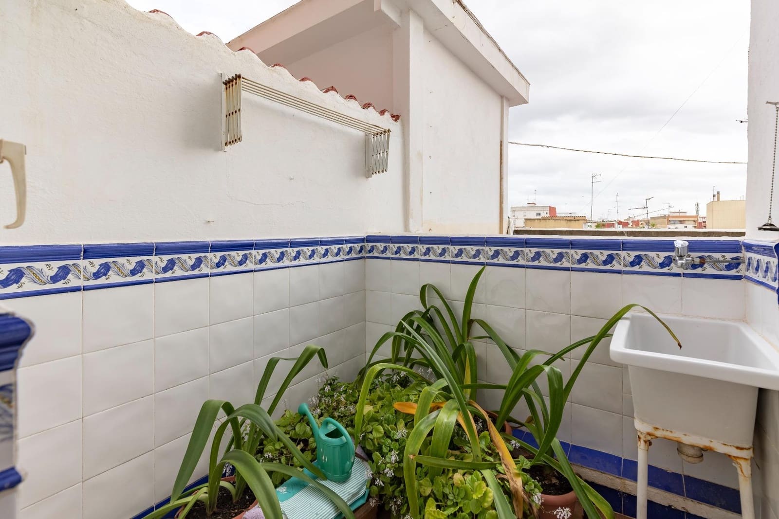 4 bedroom Flat for sale in Moncada - € 220,000 (Ref: 9390583)