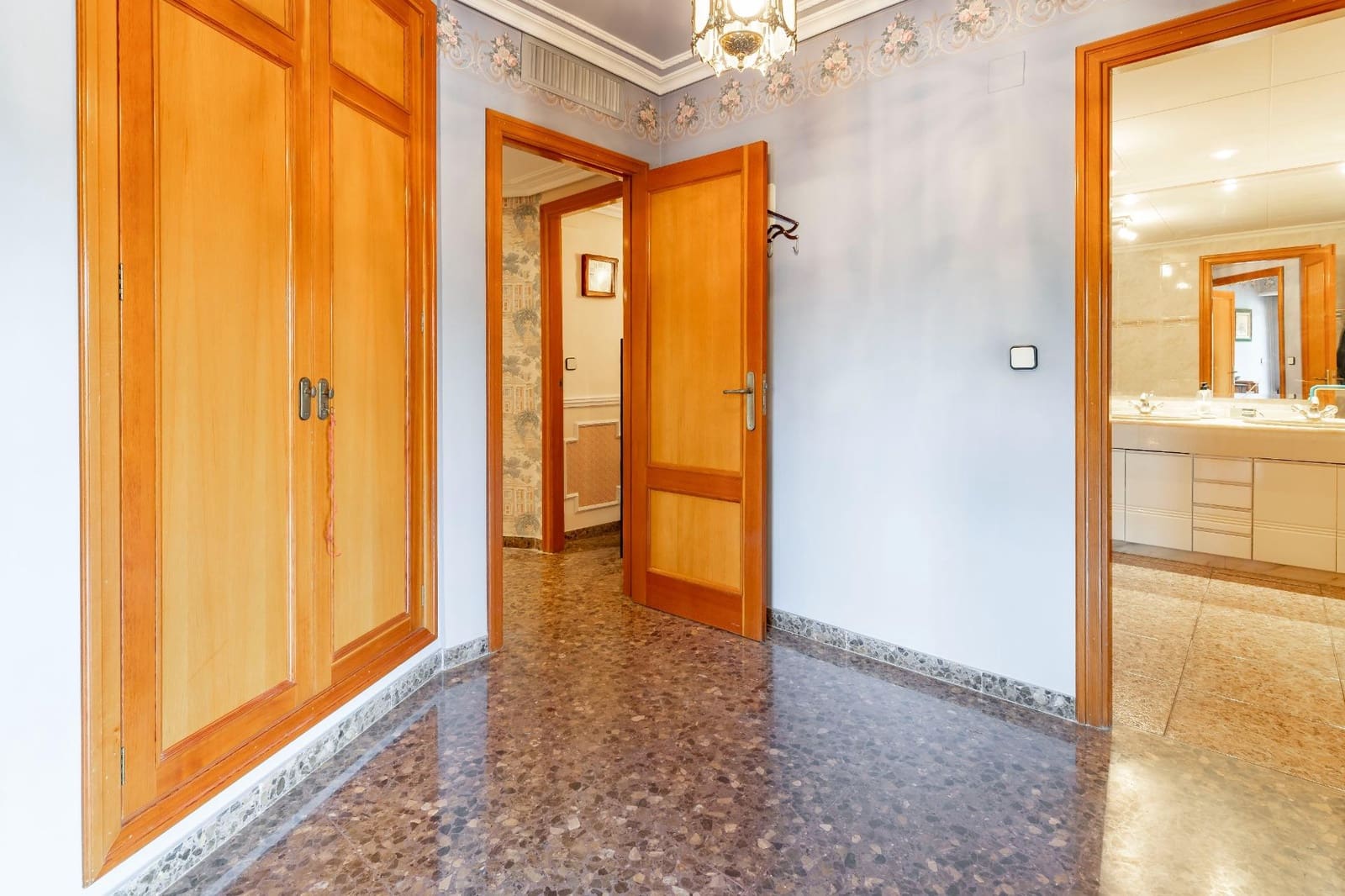 4 sypialnia Mieszkanie na sprzedaż w Miasto Walencja - 599 000 € (Ref: 9390586)