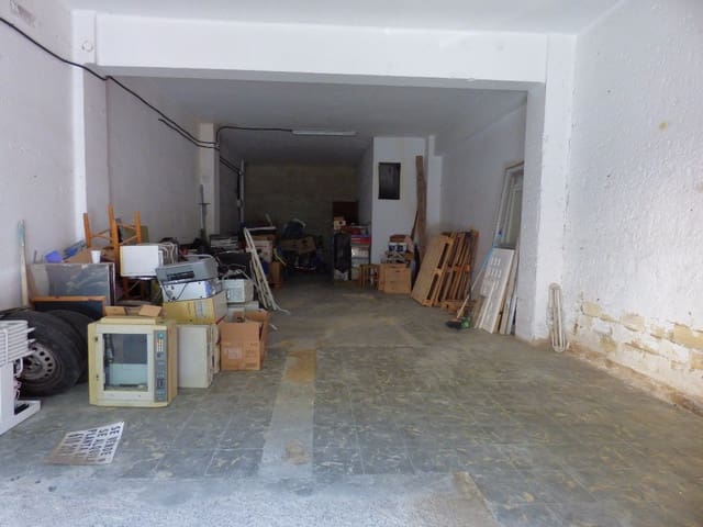 Commercial for sale in Benicalap, Valencia city - € 130,000 (Ref: 9396291)