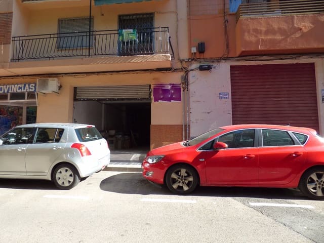 Commercial for sale in Benicalap, Valencia city - € 130,000 (Ref: 9396291)
