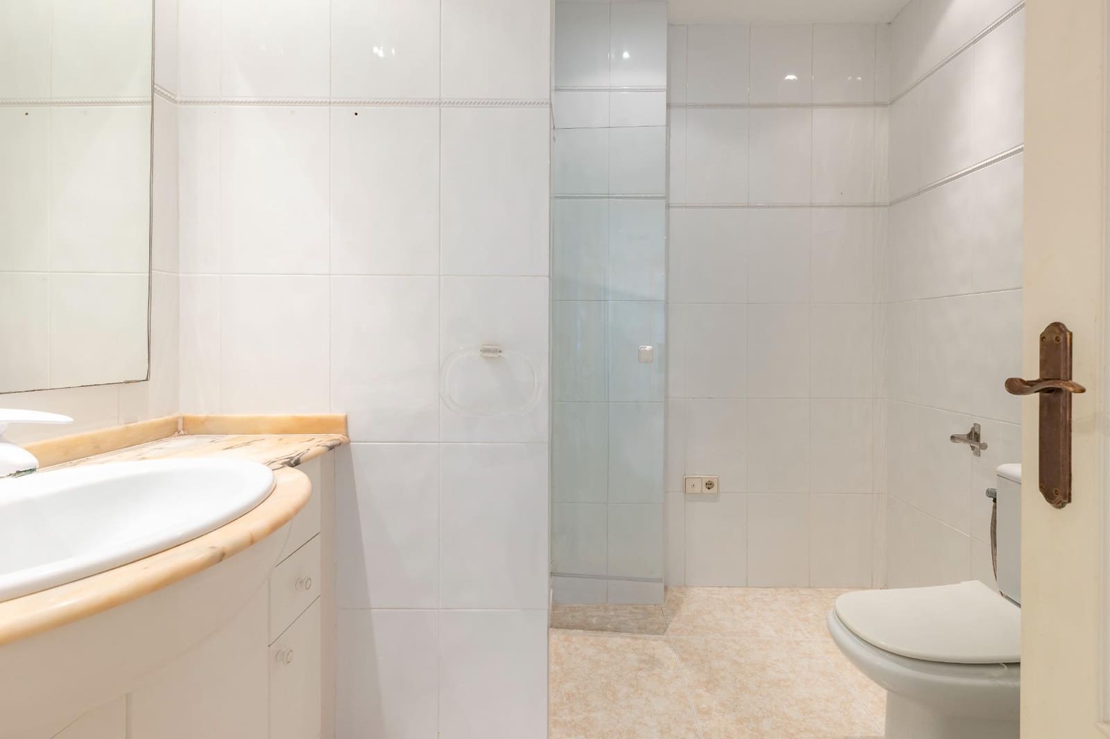 3 bedroom Flat for sale in Chilches - € 240,000 (Ref: 9396292)