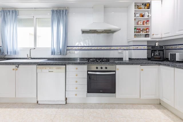 3 sovrum Lägenhet till salu i Chilches - 240 000 € (Ref: 9396292)