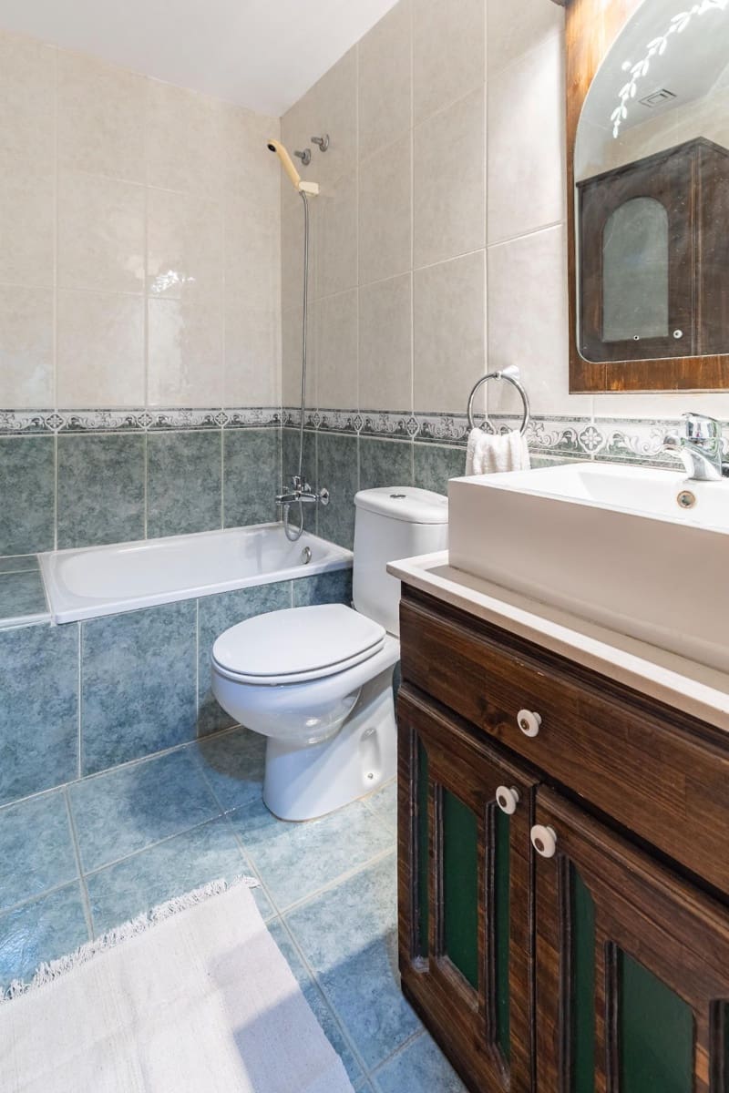 5 soveværelse Rækkehus til salg i San Antonio de Benageber med garage - € 342.000 (Ref: 9406652)