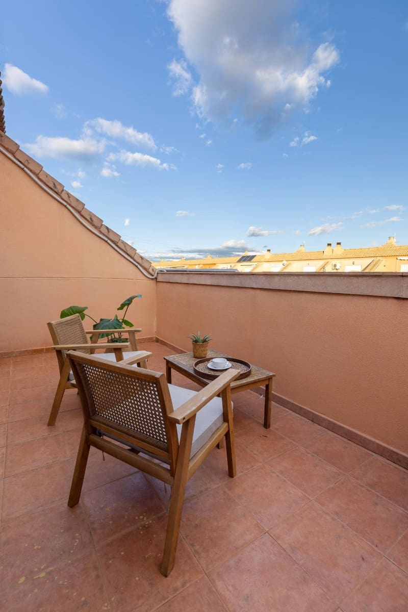 5 soveværelse Rækkehus til salg i San Antonio de Benageber med garage - € 342.000 (Ref: 9406652)