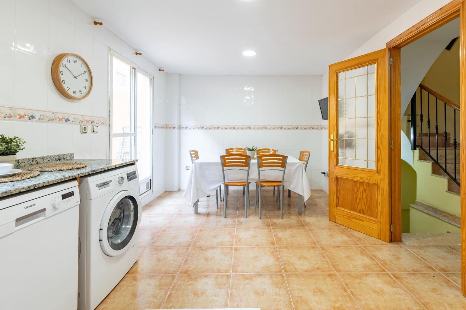 5 soveværelse Rækkehus til salg i San Antonio de Benageber med garage - € 342.000 (Ref: 9406652)