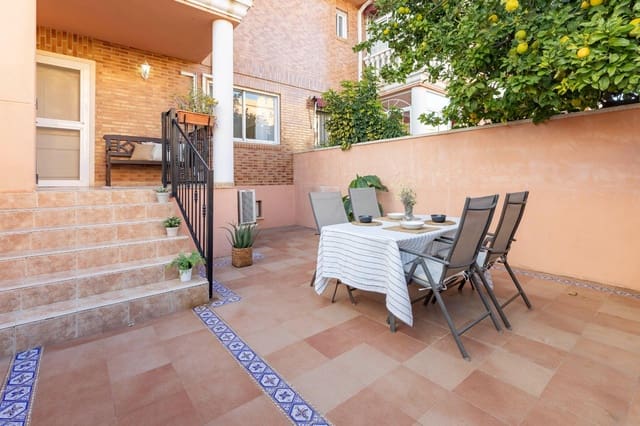 Adosado de 5 habitaciones en San Antonio de Benagéber en venta con garaje - 342.000 € (Ref: 9406652)