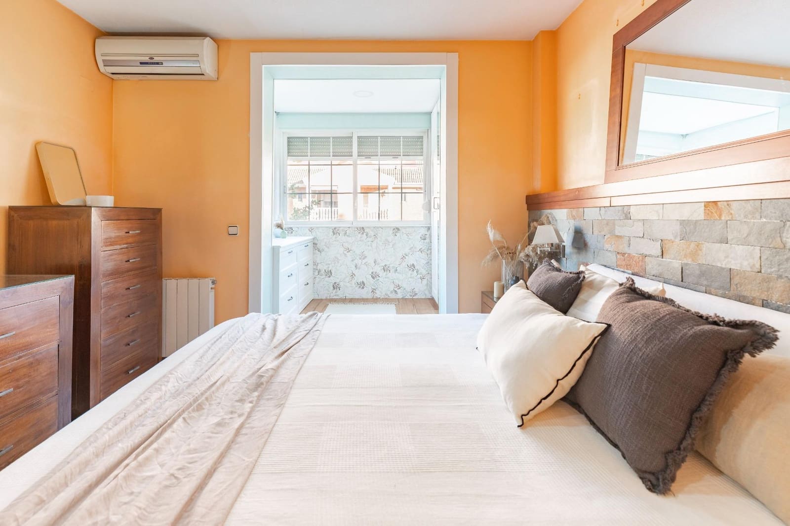 5 soveværelse Rækkehus til salg i San Antonio de Benageber med garage - € 342.000 (Ref: 9406652)