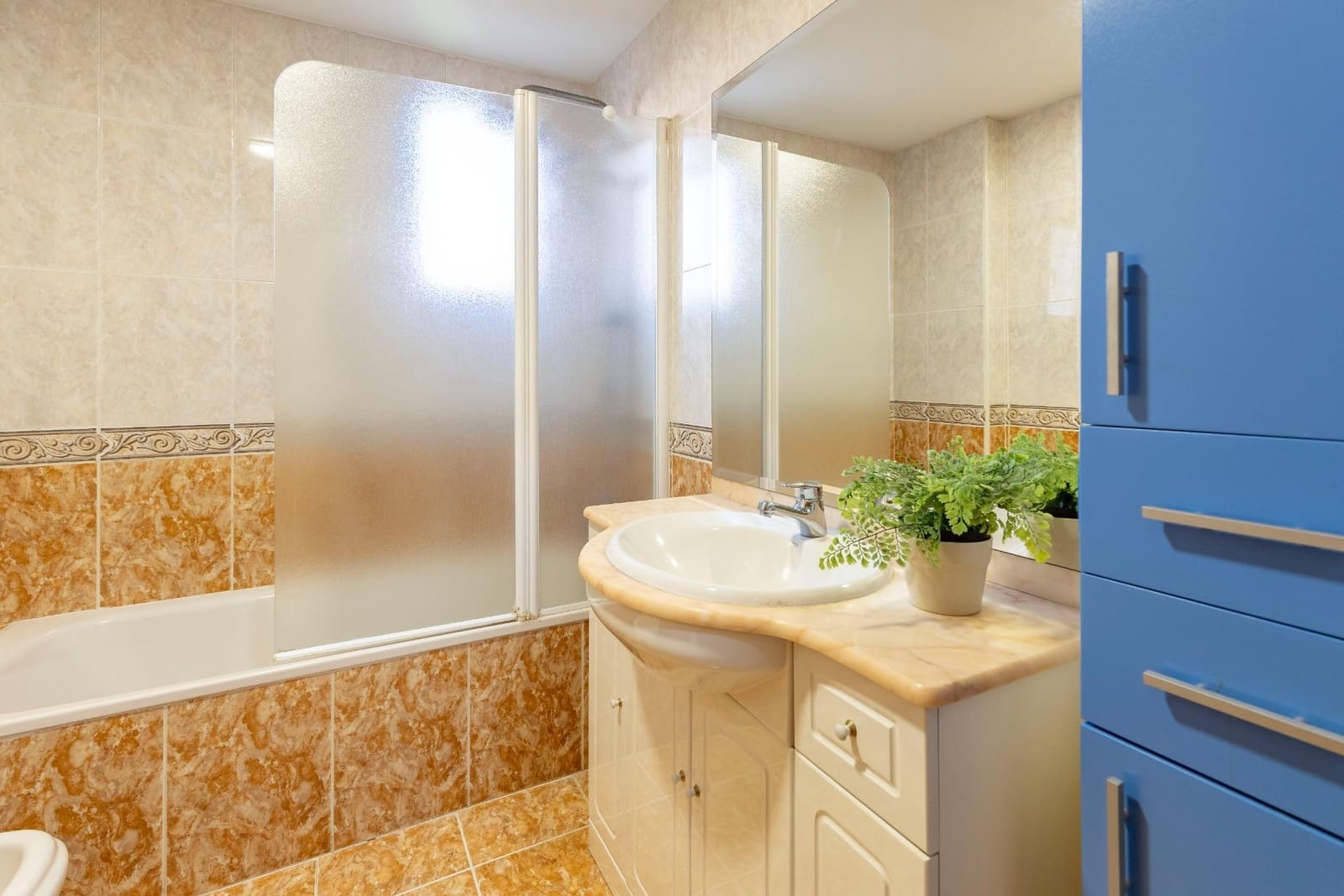 5 soveværelse Rækkehus til salg i San Antonio de Benageber med garage - € 342.000 (Ref: 9406652)