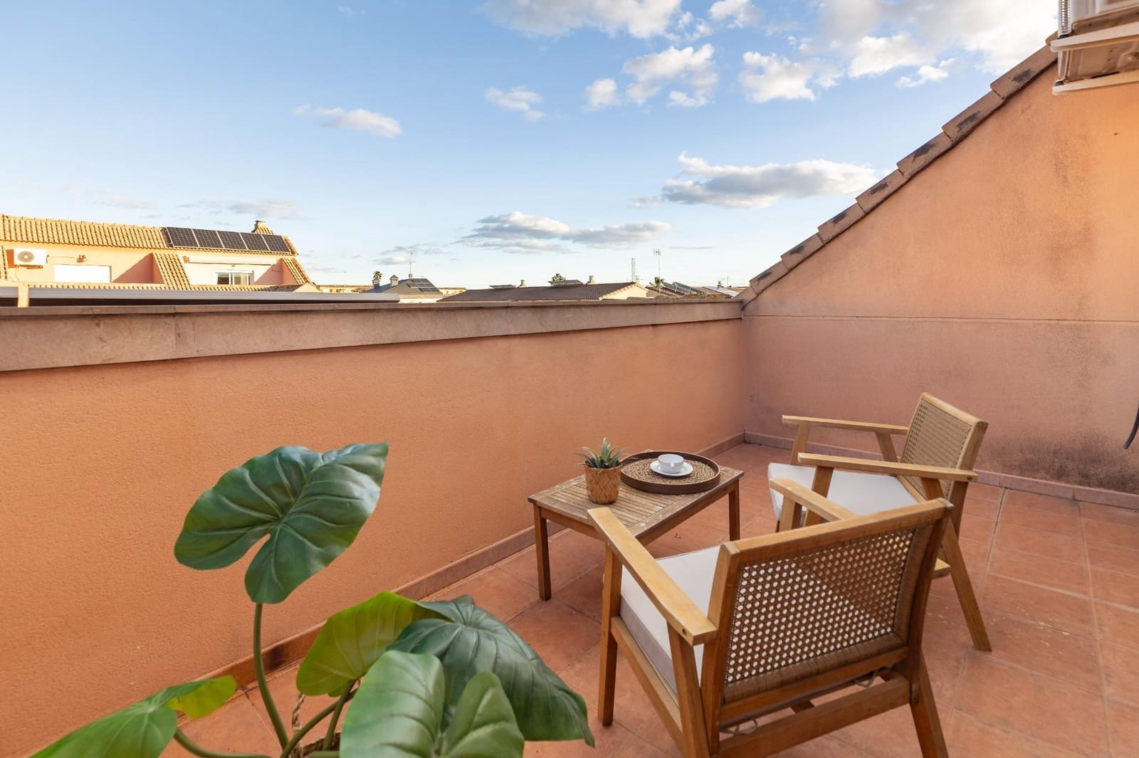 5 soveværelse Rækkehus til salg i San Antonio de Benageber med garage - € 342.000 (Ref: 9406652)