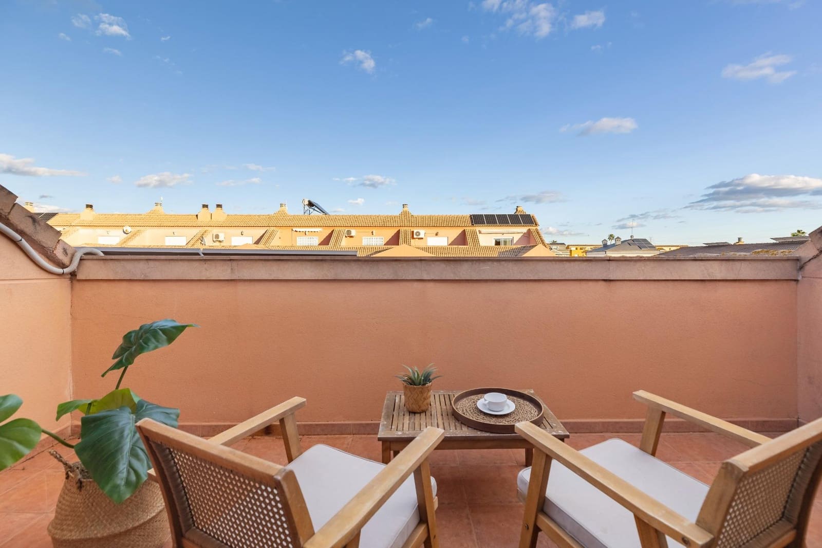 5 soveværelse Rækkehus til salg i San Antonio de Benageber med garage - € 342.000 (Ref: 9406652)