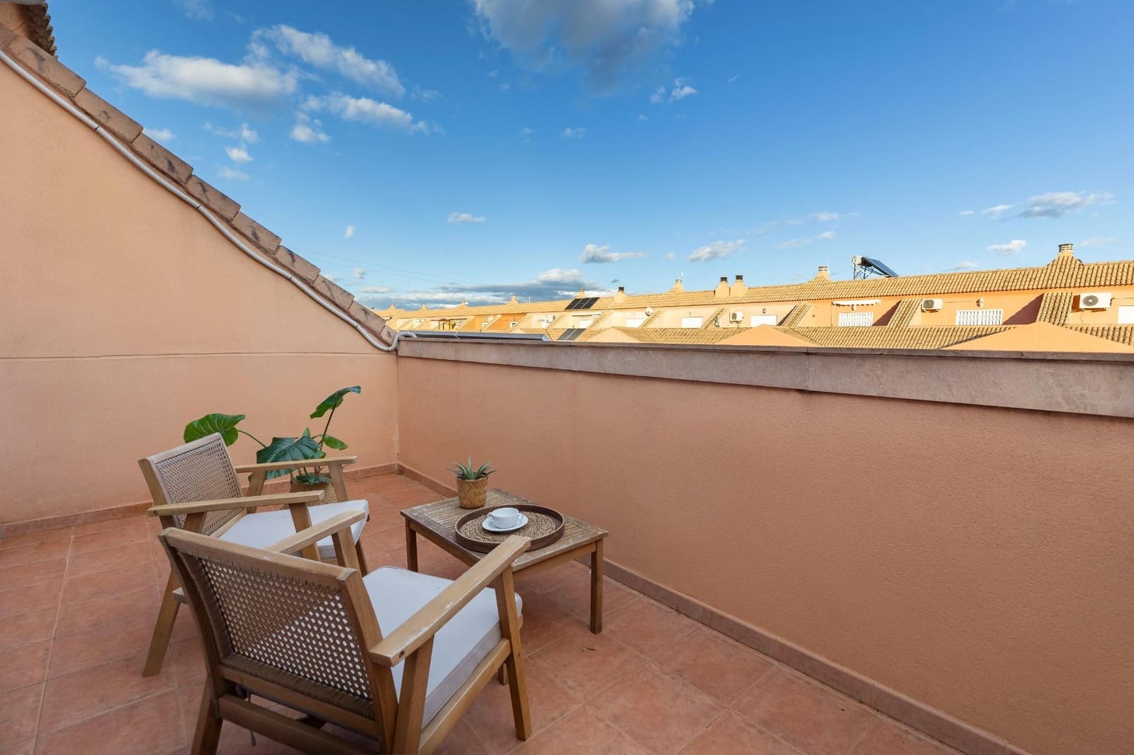 5 soveværelse Rækkehus til salg i San Antonio de Benageber med garage - € 342.000 (Ref: 9406652)