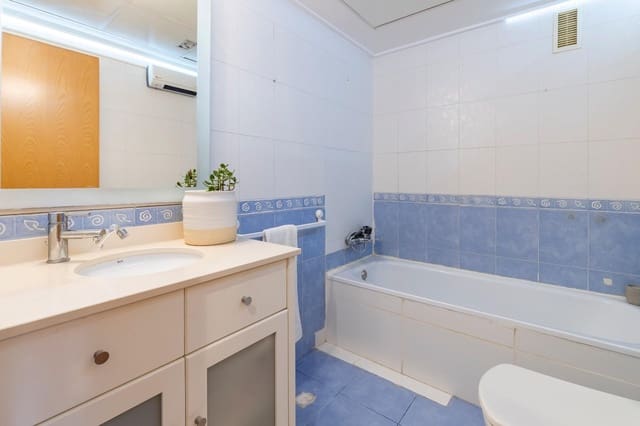 3 makuuhuone Asunto myytävänä paikassa Benicalap, Valencia kaupunki mukana 
autotalli - 315 000 € (Ref: 9422338)