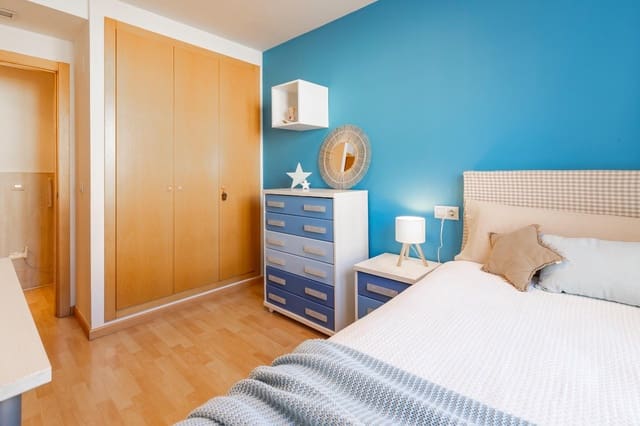 3 makuuhuone Asunto myytävänä paikassa Benicalap, Valencia kaupunki mukana 
autotalli - 315 000 € (Ref: 9422338)