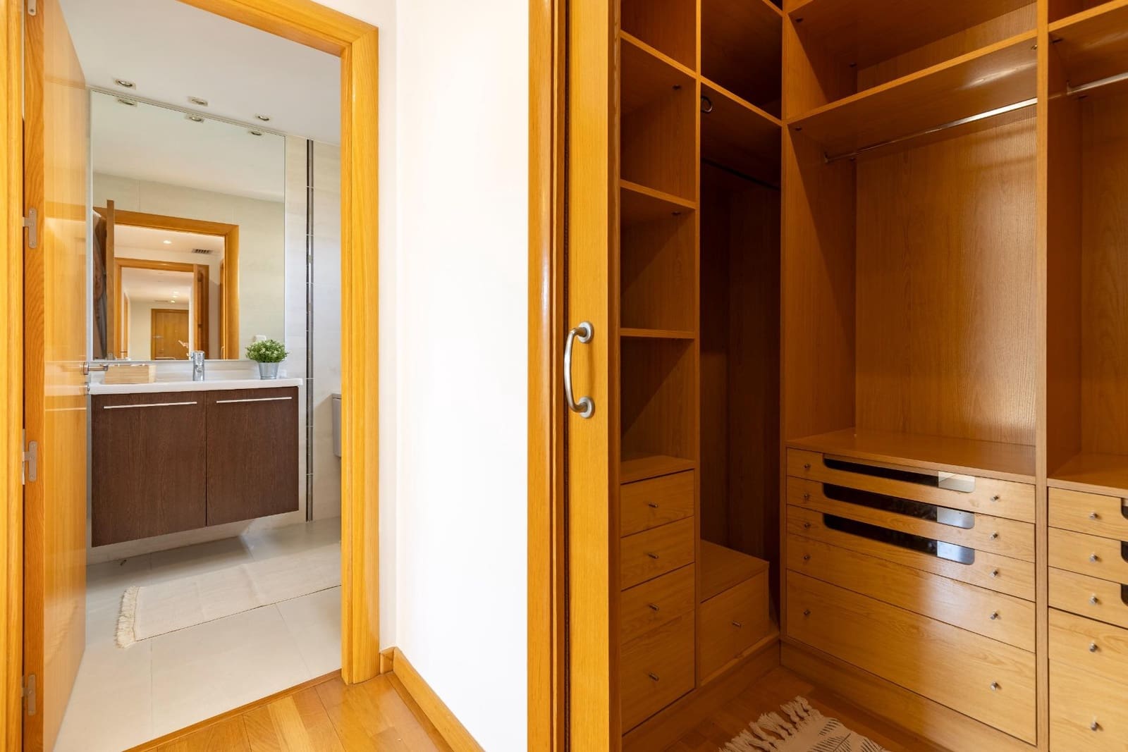 3 sypialnia Mieszkanie na sprzedaż w Miasto Walencja z basenem garażem - 600 000 € (Ref: 9440268)