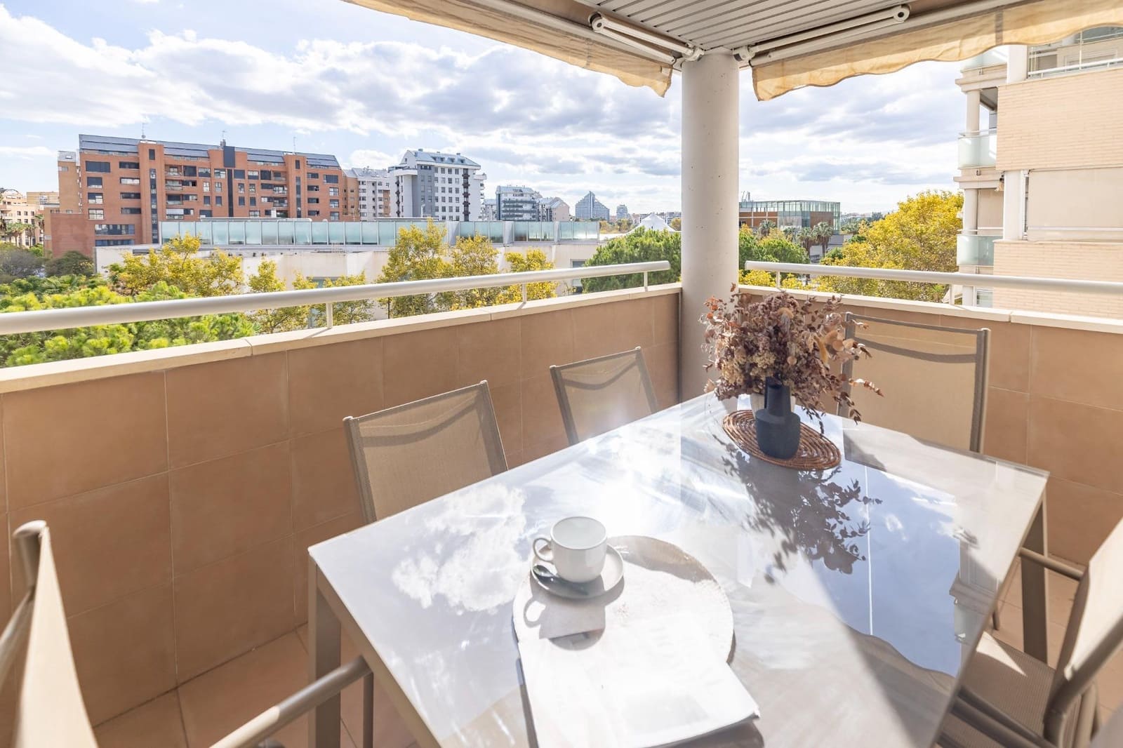 3 slaapkamer Flat te koop in Valencia stad met zwembad garage - € 600.000 (Ref: 9440268)