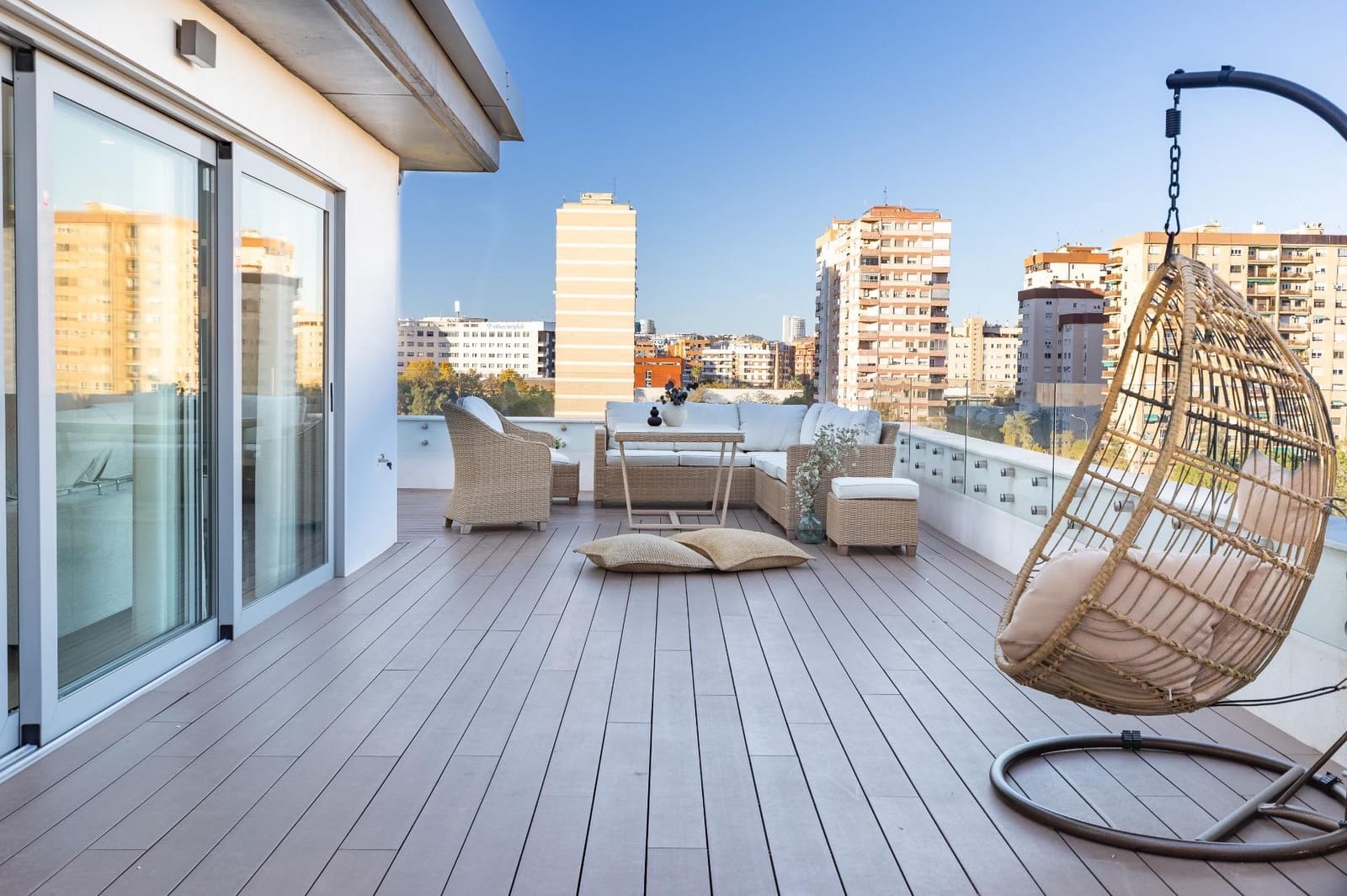 3 sypialnia Penthouse na sprzedaż w Miasto Walencja z garażem - 799 000 € (Ref: 9440270)