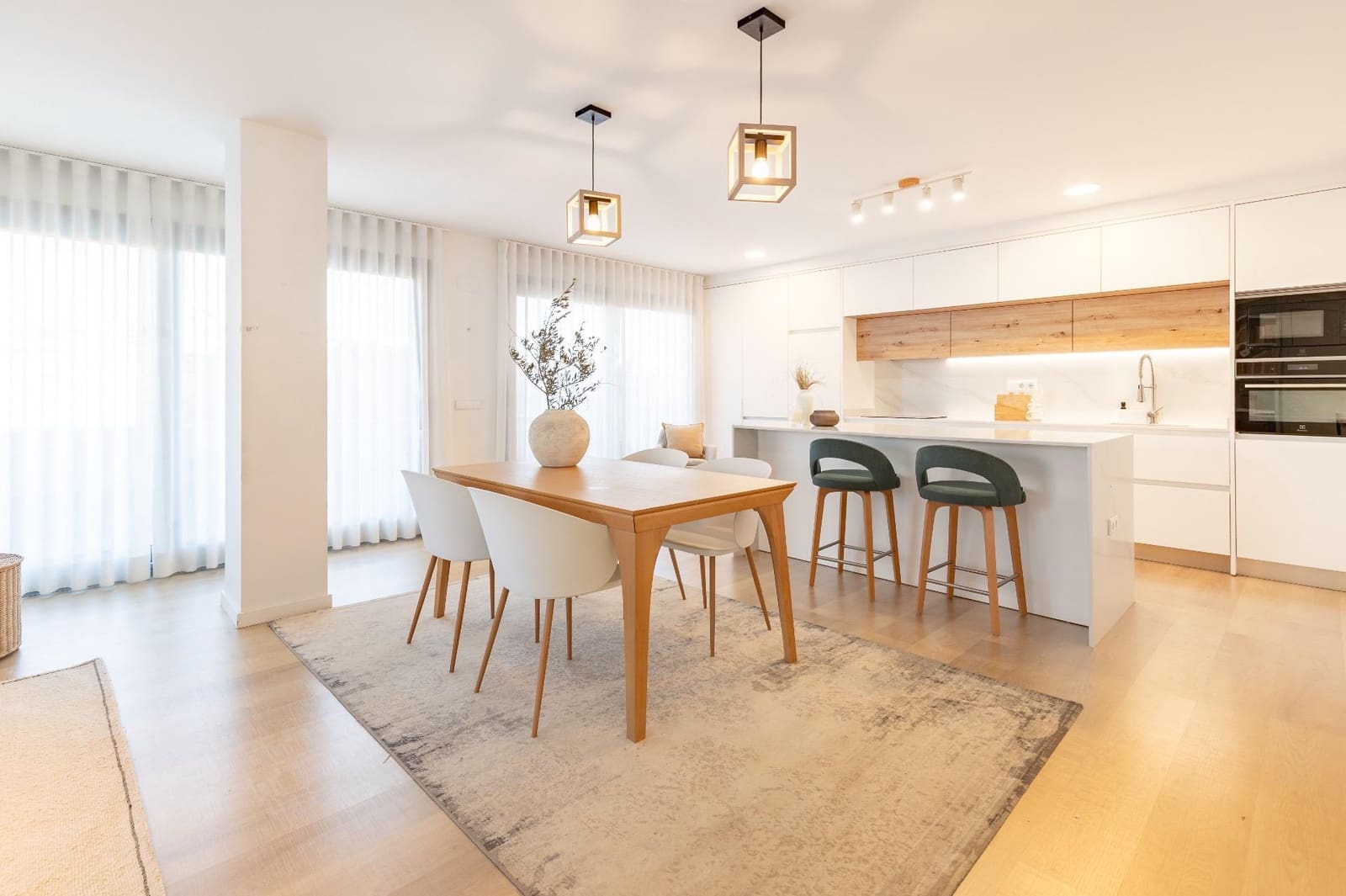 3 sypialnia Penthouse na sprzedaż w Miasto Walencja z garażem - 799 000 € (Ref: 9440270)