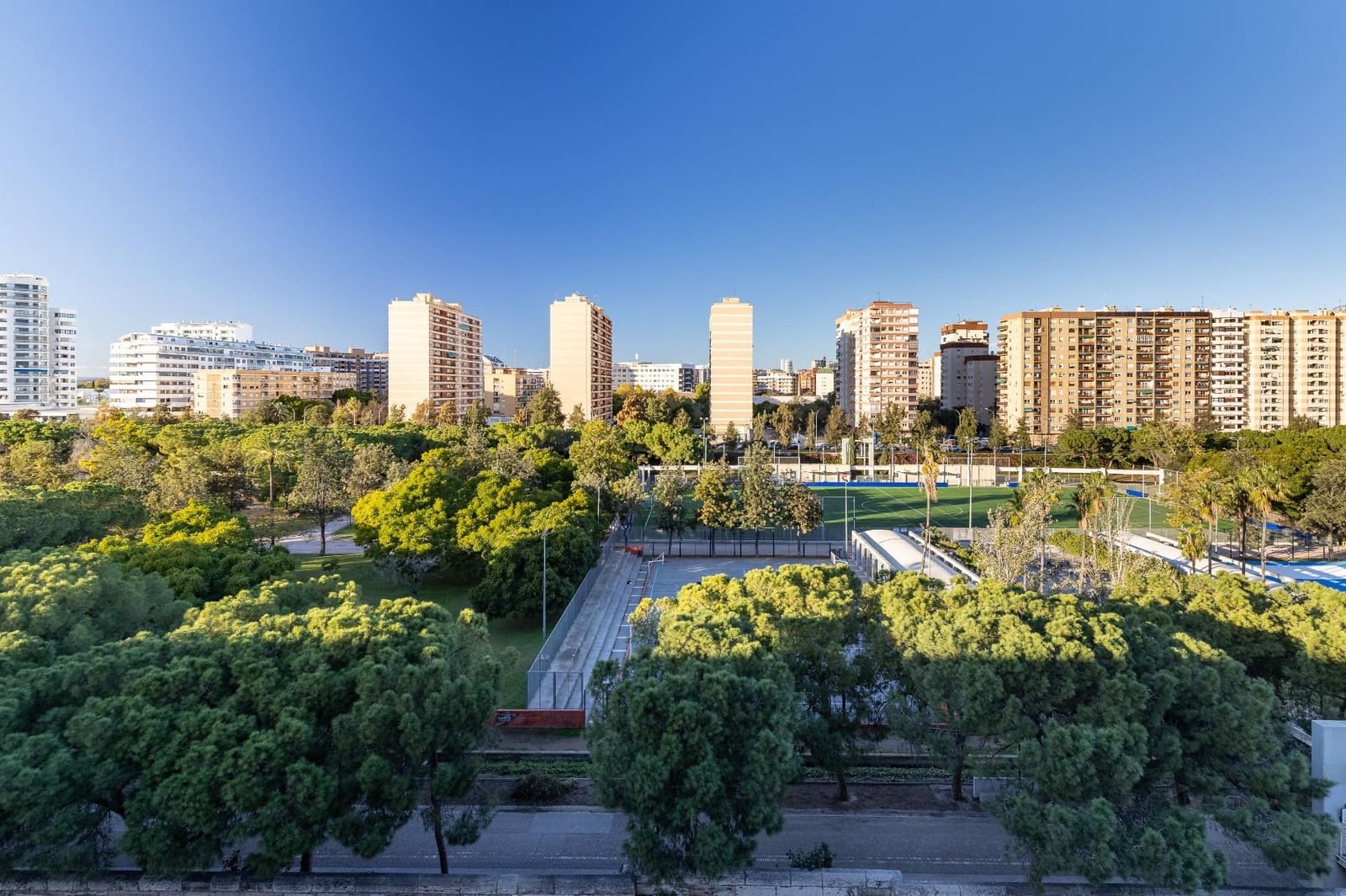 3 sypialnia Penthouse na sprzedaż w Miasto Walencja z garażem - 799 000 € (Ref: 9440270)