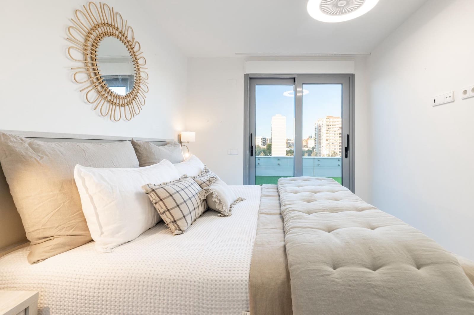 3 sypialnia Penthouse na sprzedaż w Miasto Walencja z garażem - 799 000 € (Ref: 9440270)