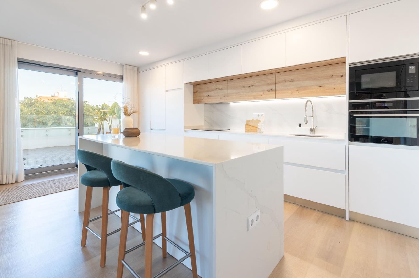 3 sypialnia Penthouse na sprzedaż w Miasto Walencja z garażem - 799 000 € (Ref: 9440270)