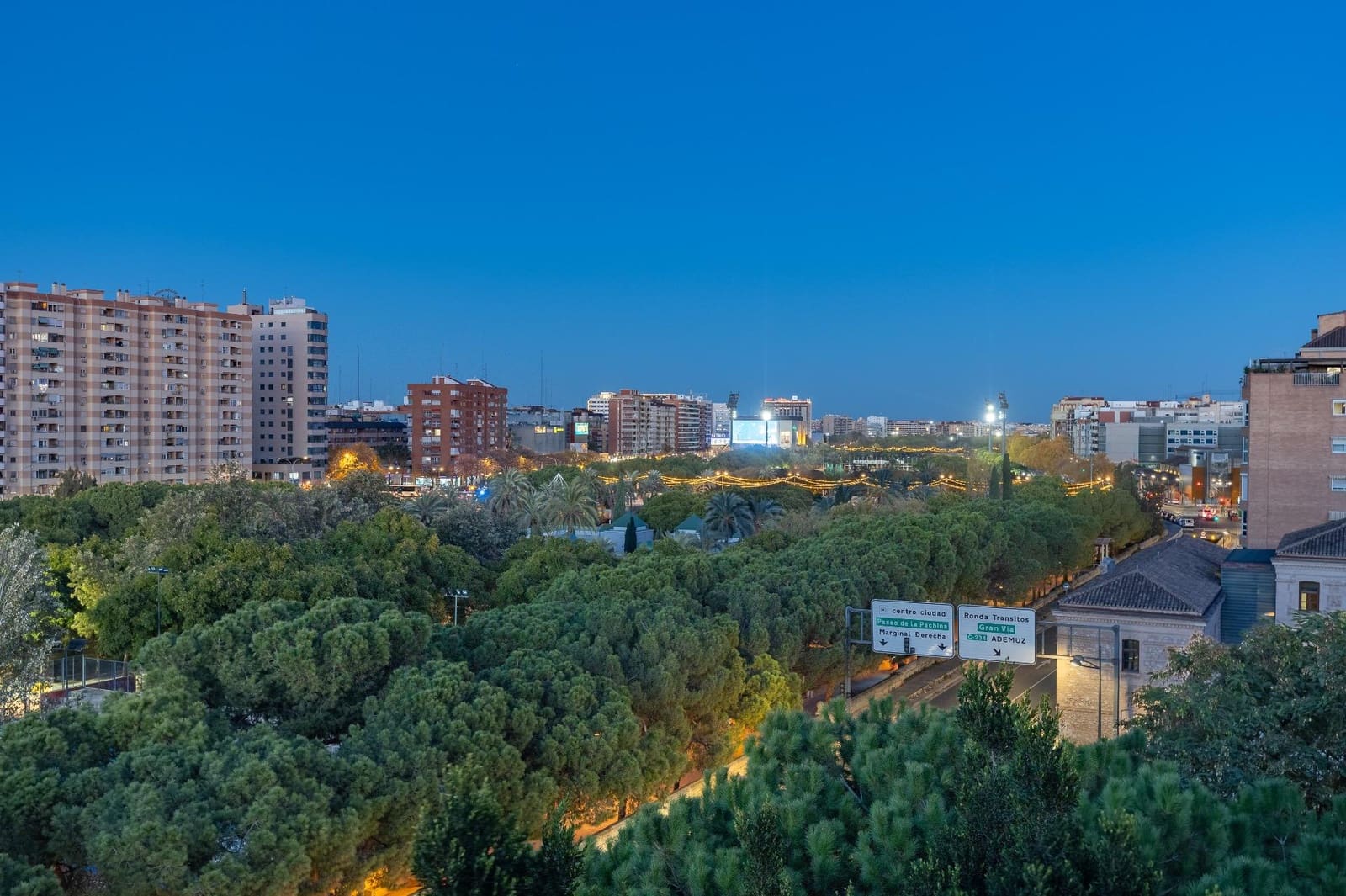 3 sypialnia Penthouse na sprzedaż w Miasto Walencja z garażem - 799 000 € (Ref: 9440270)