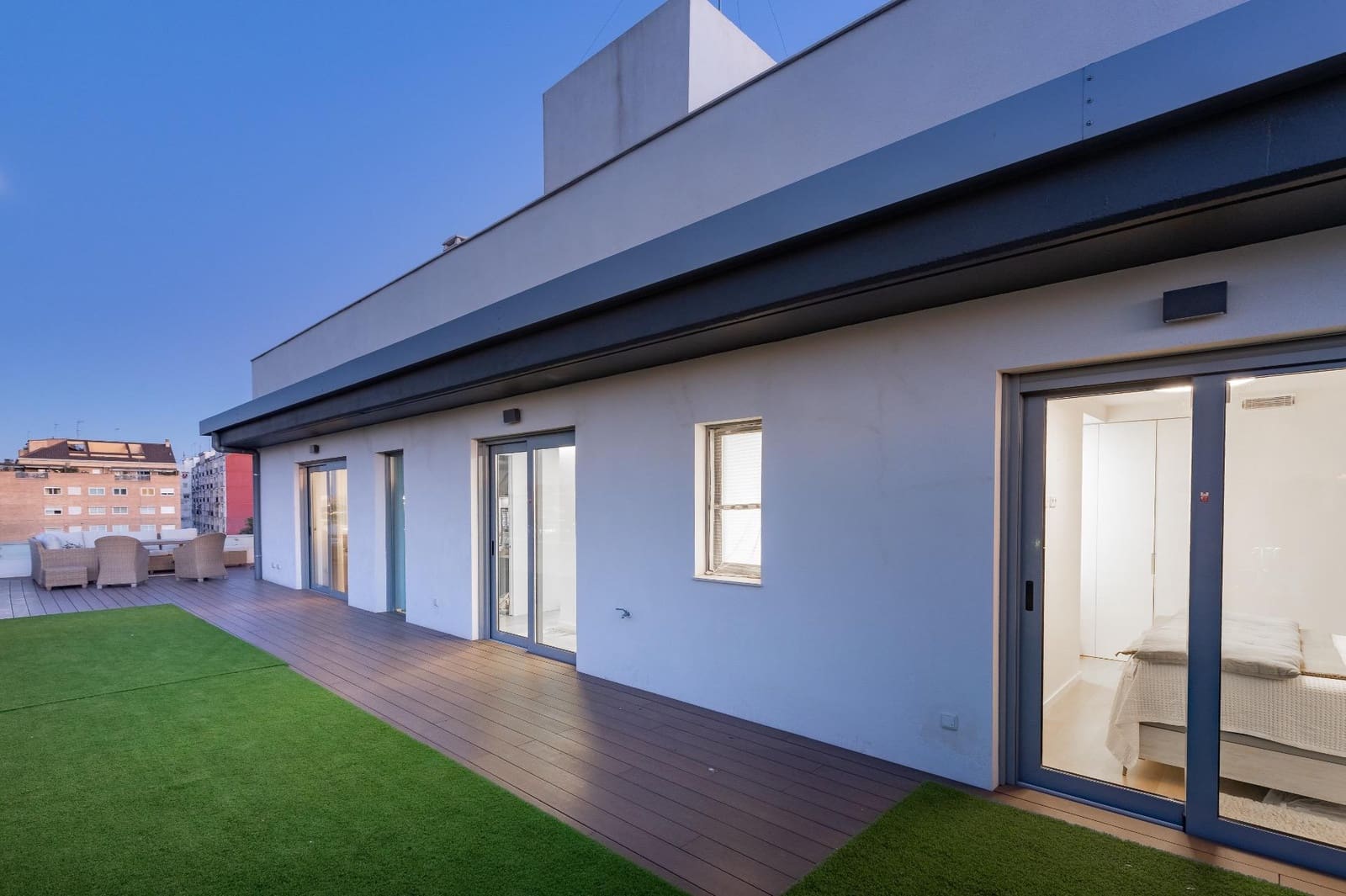 3 sypialnia Penthouse na sprzedaż w Miasto Walencja z garażem - 799 000 € (Ref: 9440270)