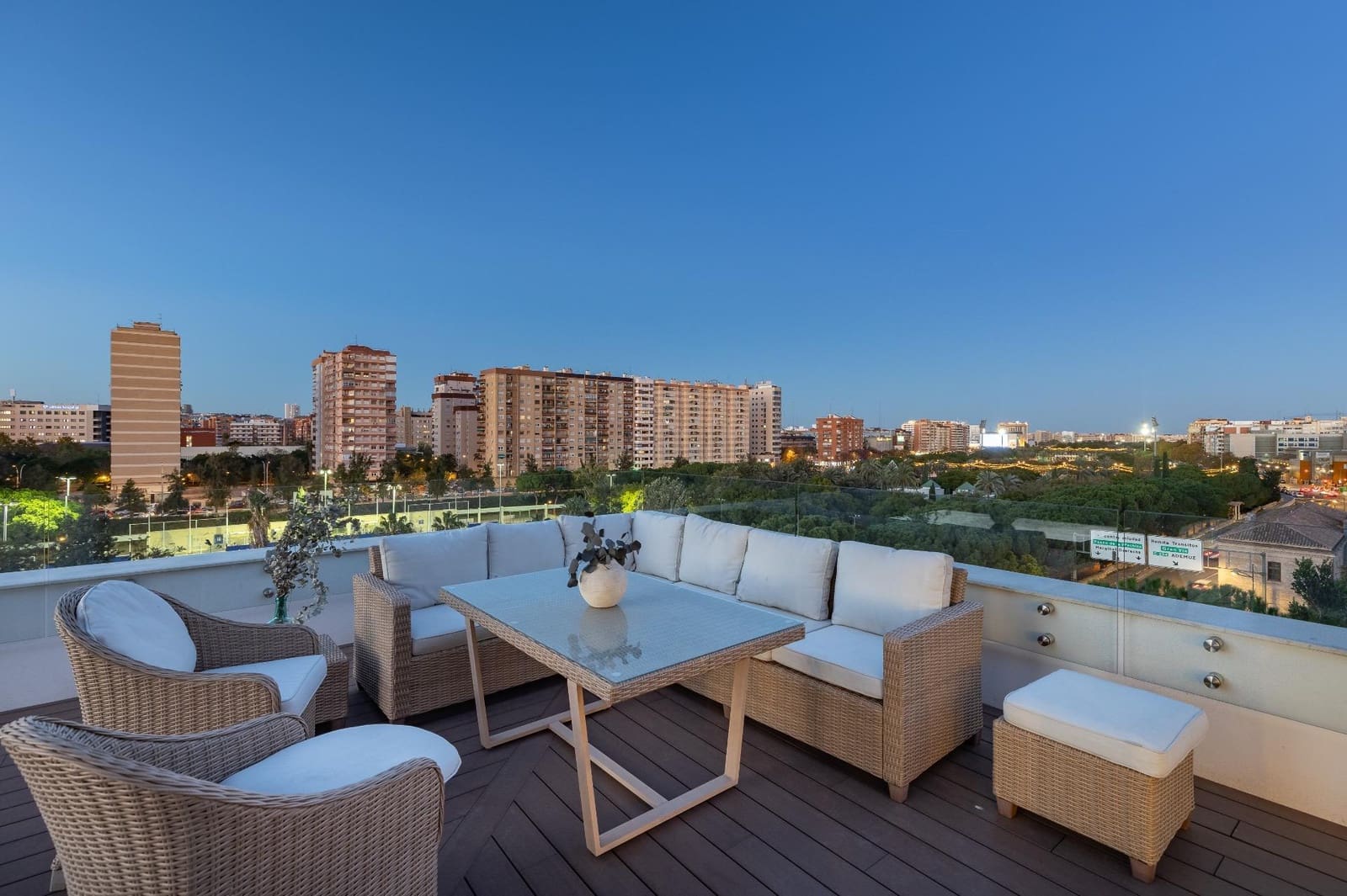 3 sypialnia Penthouse na sprzedaż w Miasto Walencja z garażem - 799 000 € (Ref: 9440270)