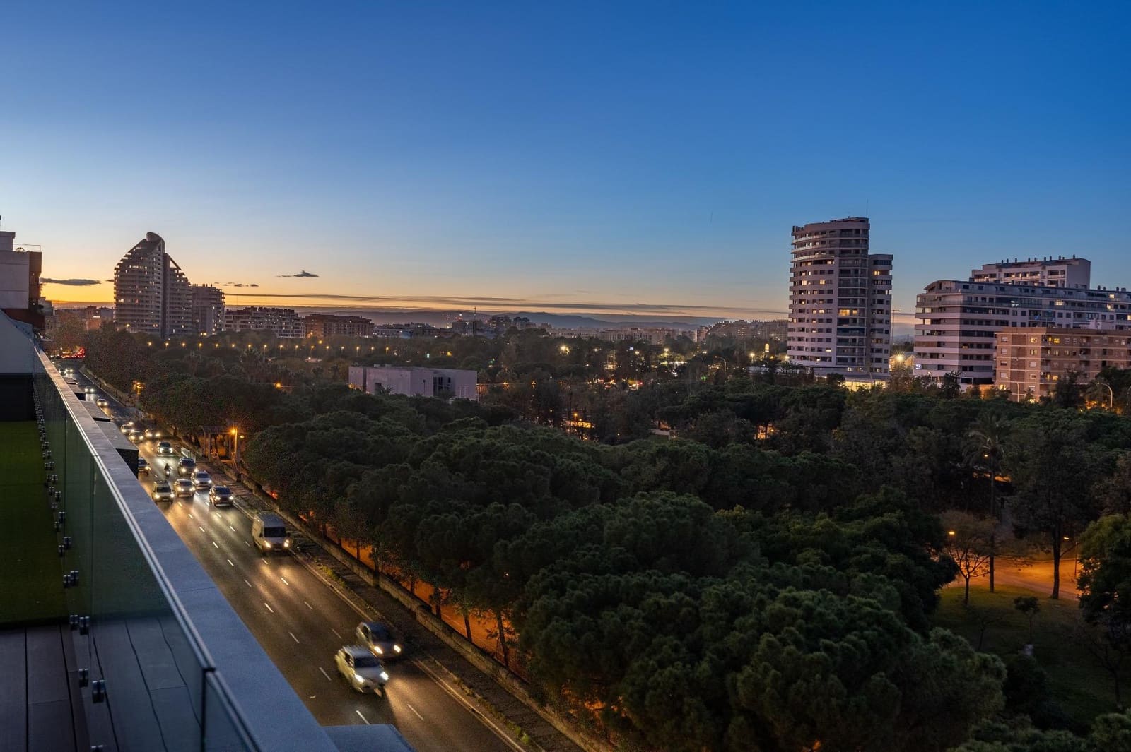 3 sypialnia Penthouse na sprzedaż w Miasto Walencja z garażem - 799 000 € (Ref: 9440270)