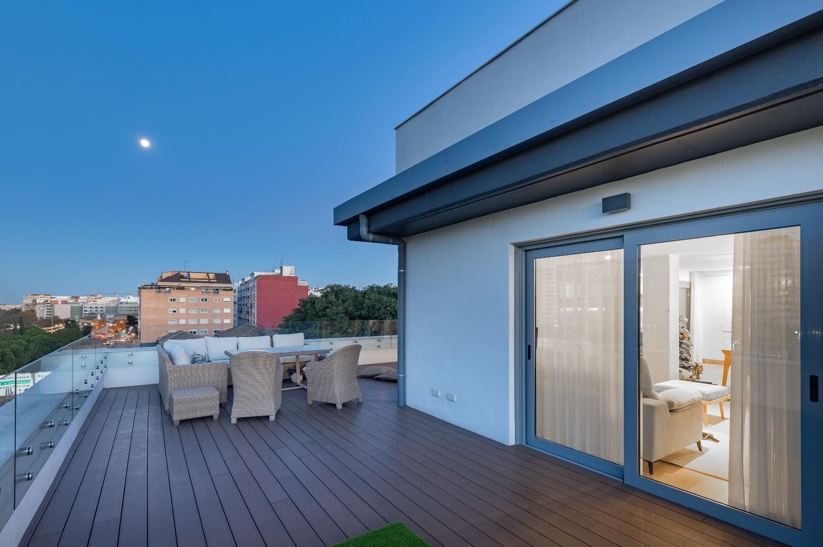 3 sypialnia Penthouse na sprzedaż w Miasto Walencja z garażem - 799 000 € (Ref: 9440270)