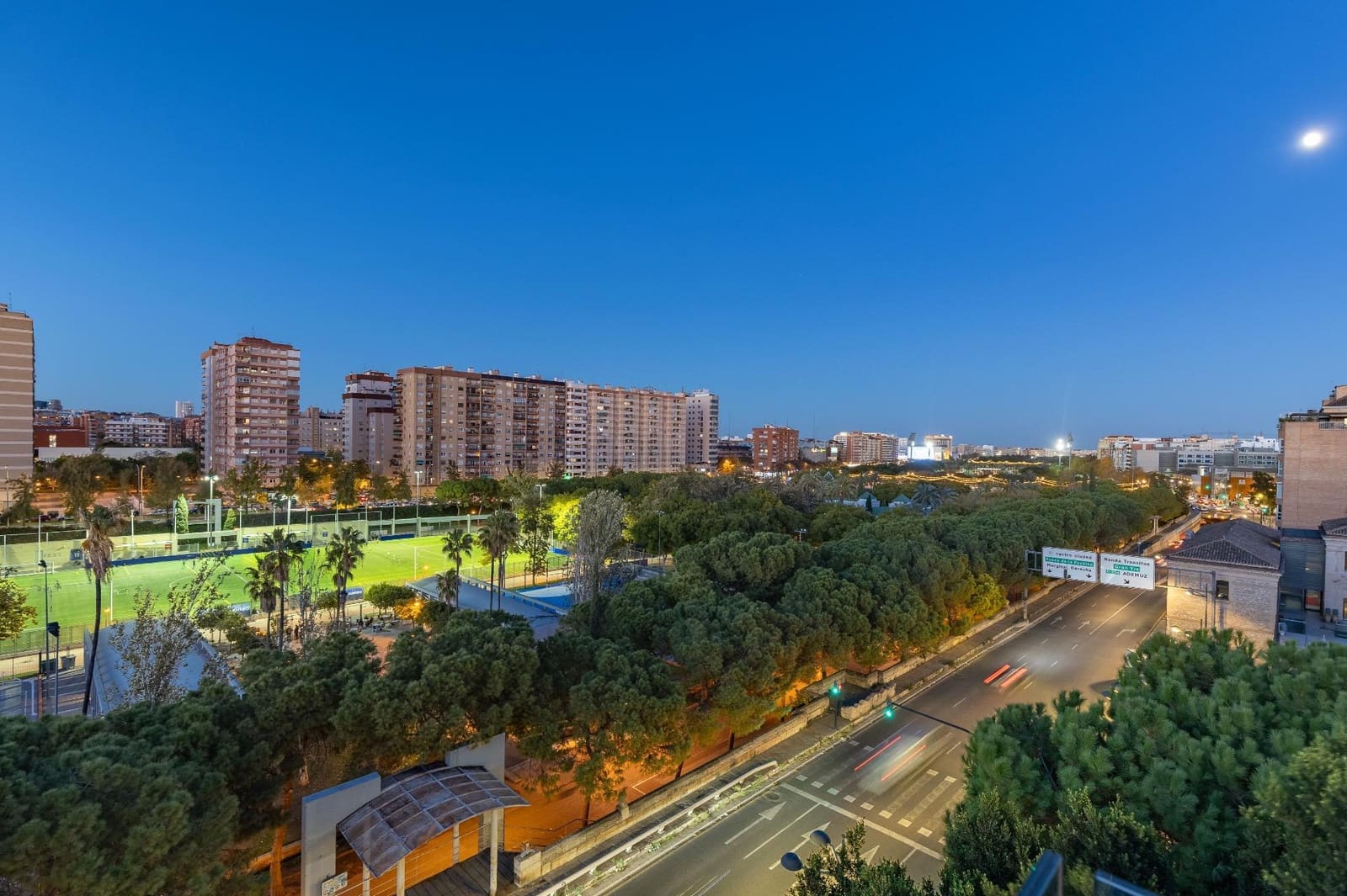 3 sypialnia Penthouse na sprzedaż w Miasto Walencja z garażem - 799 000 € (Ref: 9440270)