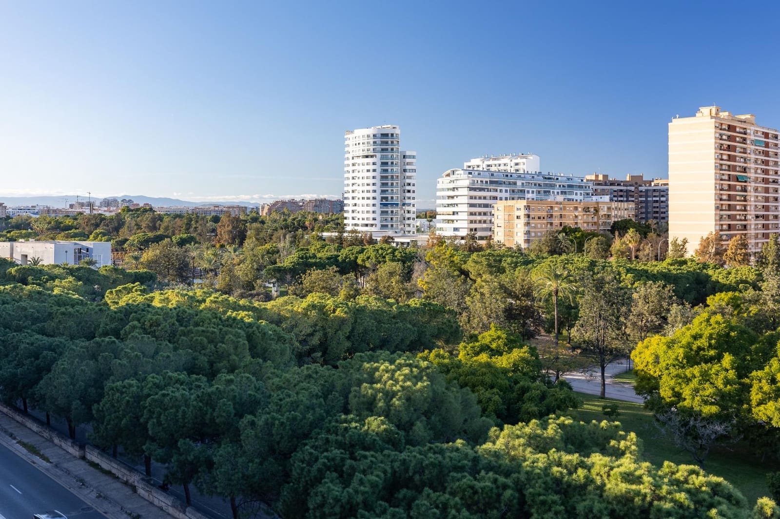 3 sypialnia Penthouse na sprzedaż w Miasto Walencja z garażem - 799 000 € (Ref: 9440270)