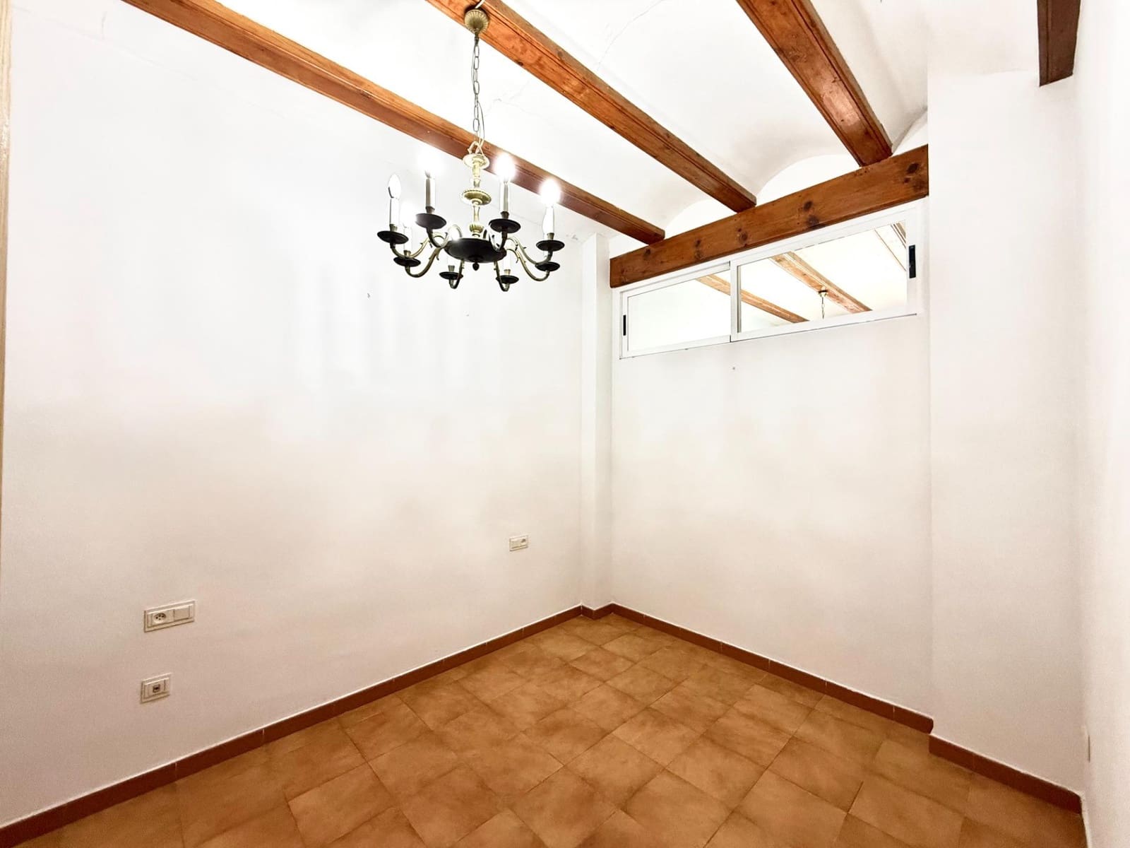 5 sypialnia Dom do wynajęcia w Miasto Walencja z garażem - 1 400 € (Ref: 9452863)