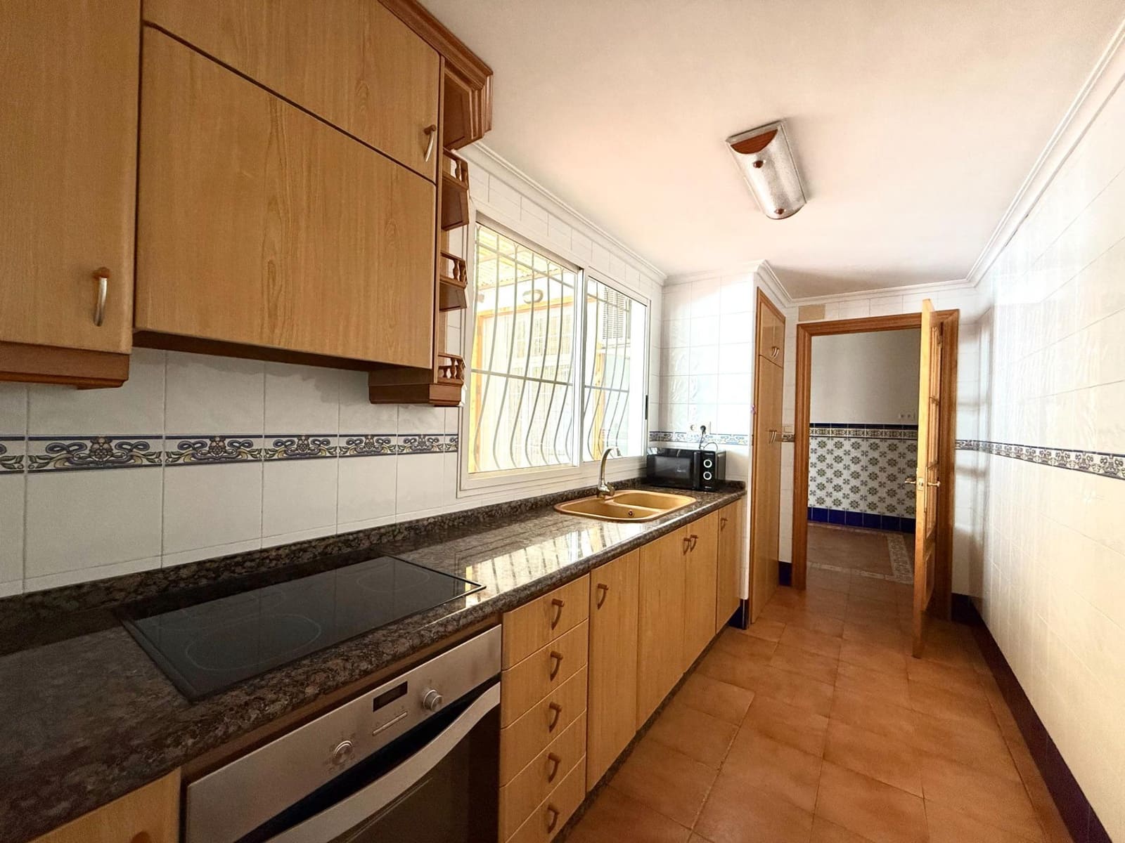 5 sypialnia Dom do wynajęcia w Miasto Walencja z garażem - 1 400 € (Ref: 9452863)
