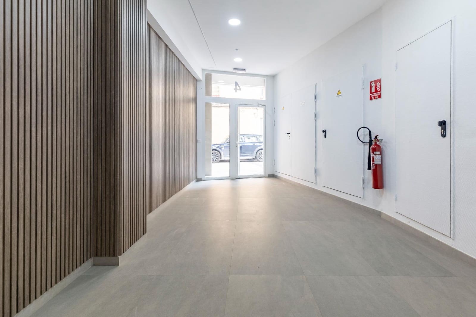 2 sypialnia Mieszkanie na sprzedaż w Manises z basenem - 240 000 € (Ref: 9456534)