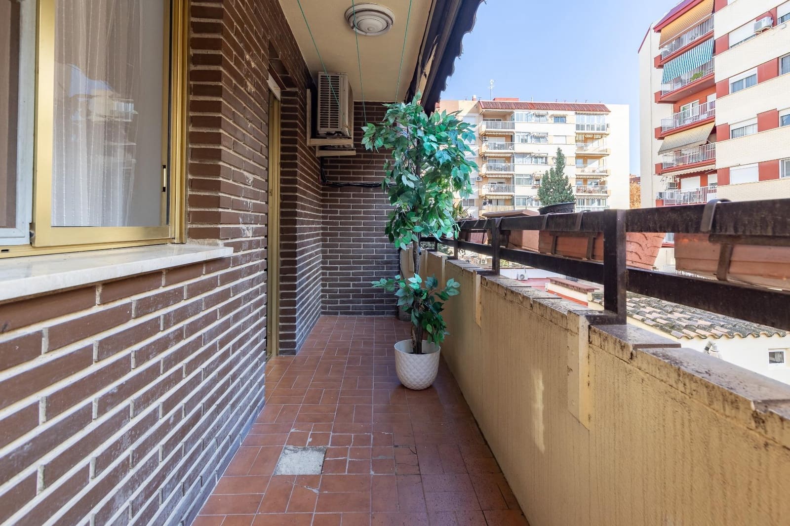 3 slaapkamer Flat te koop in Valencia stad met garage - € 295.000 (Ref: 9476185)