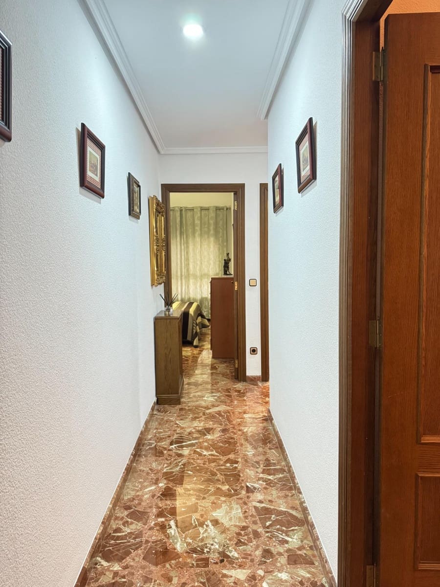 4 soverom Leilighet til leie i Valencia by med garasje - € 1 500 (Ref: 9497582)