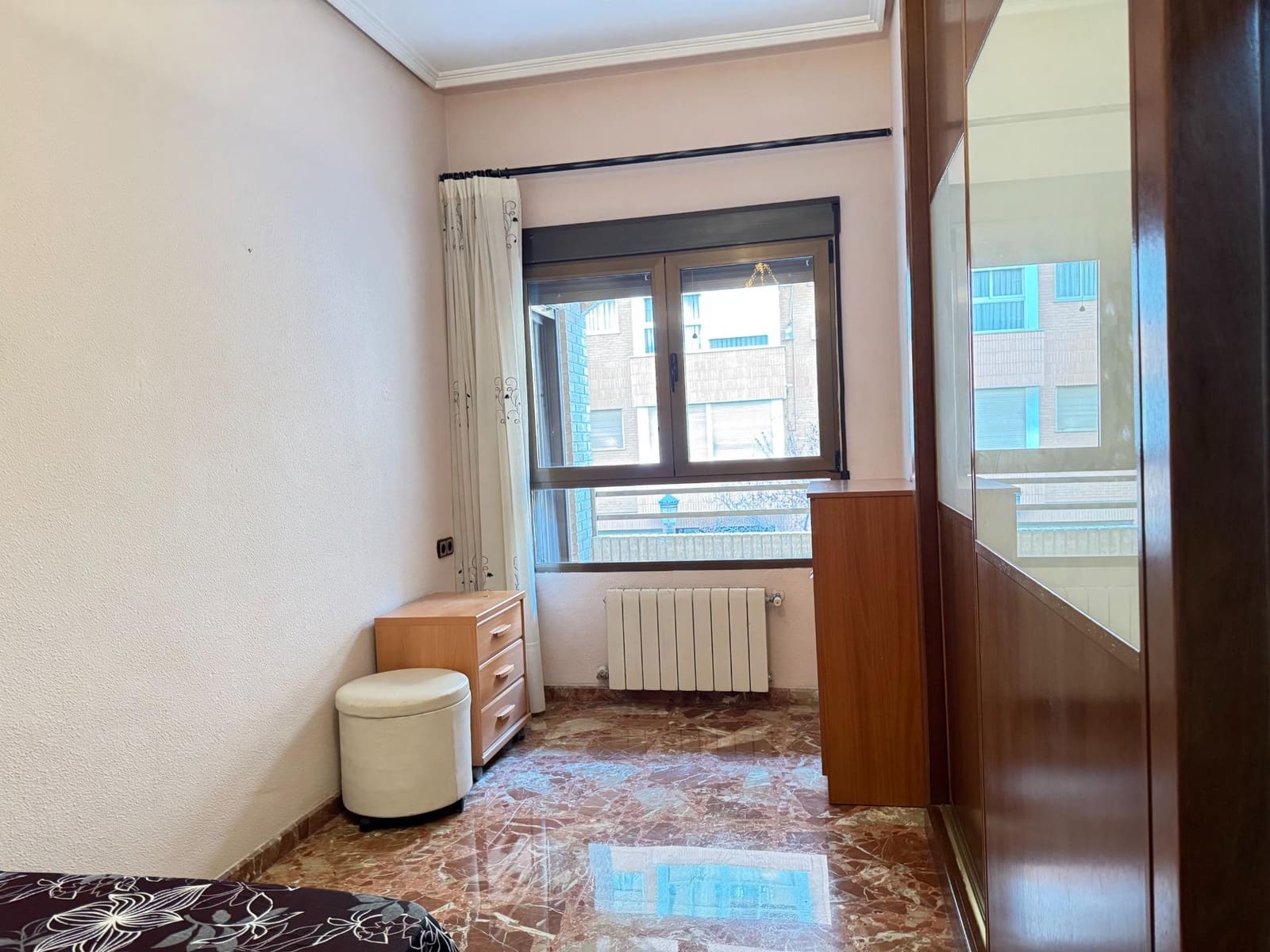 4 soverom Leilighet til leie i Valencia by med garasje - € 1 500 (Ref: 9497582)