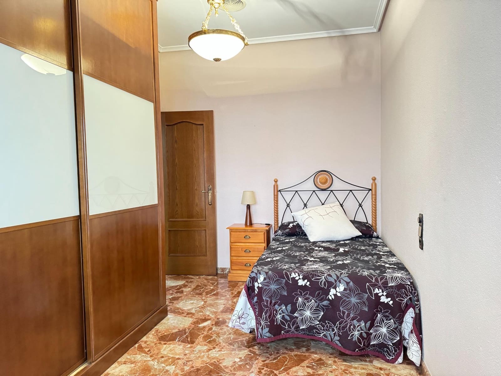 4 soverom Leilighet til leie i Valencia by med garasje - € 1 500 (Ref: 9497582)